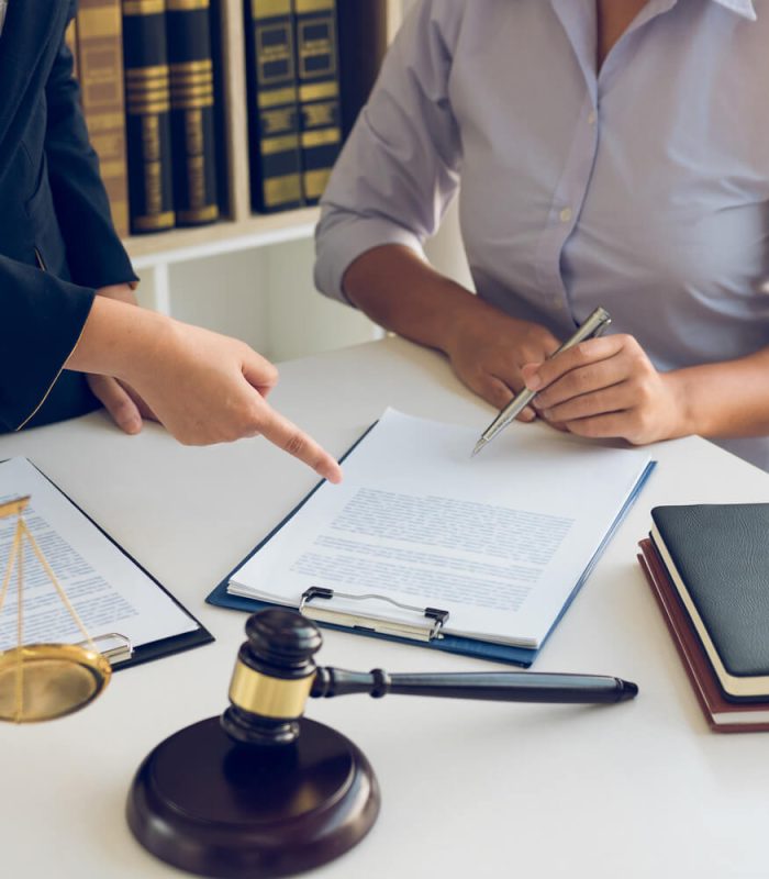 woman-judge-is-currently-advising-clients-on-their-2022-12-16-03-42-54-utc.jpg